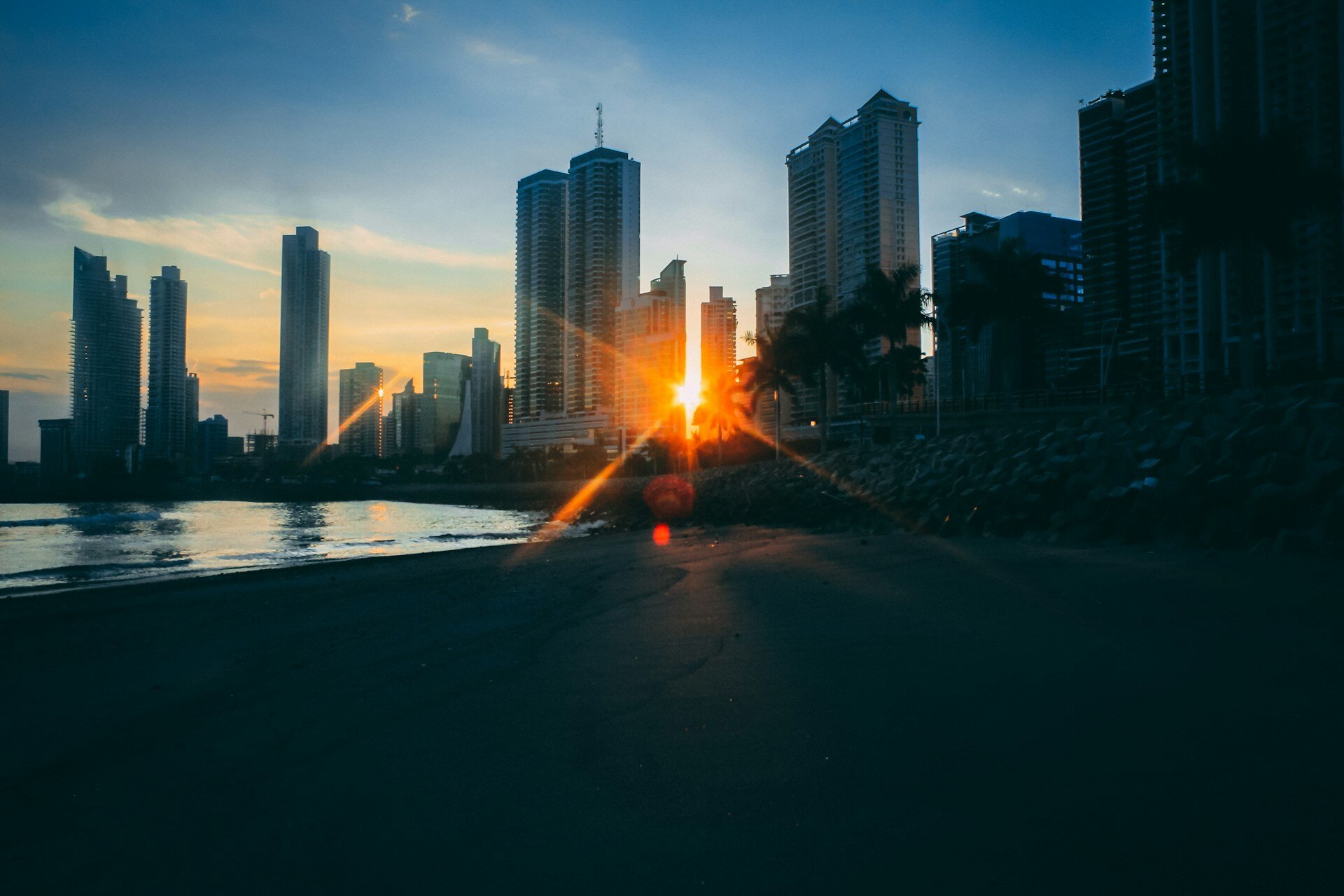 david-barajas-QS_6gmeRxxo-unsplash-1